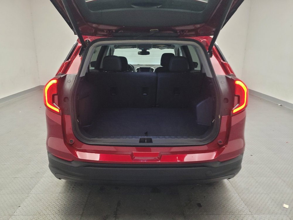 Used 2023 GMC Terrain SLE w/ Driver Convenience Package FWD image 29