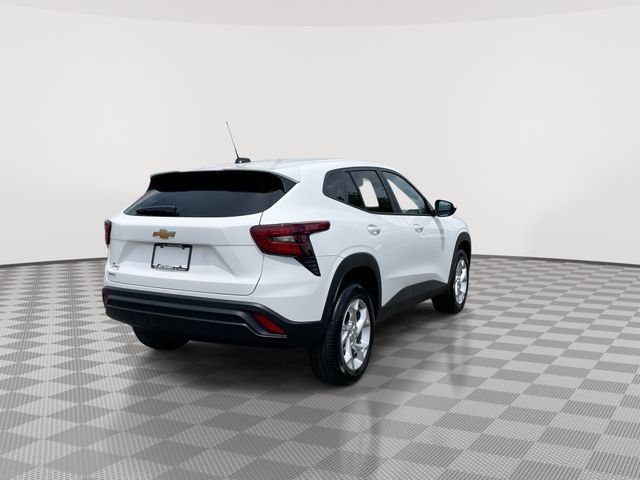 New 2026 Chevrolet Trax LS w/ LS Convenience Package FWD image 13