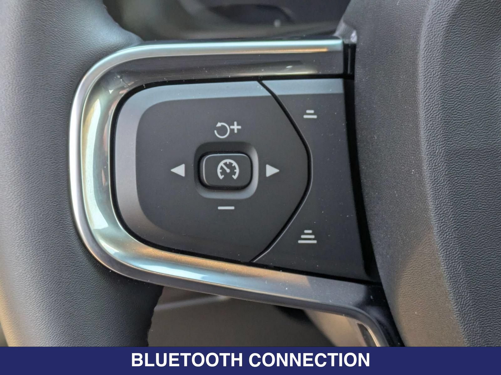 New 2026 Volvo XC40 B5 Plus w/ Protection Package Premier AWD/4WD image 17