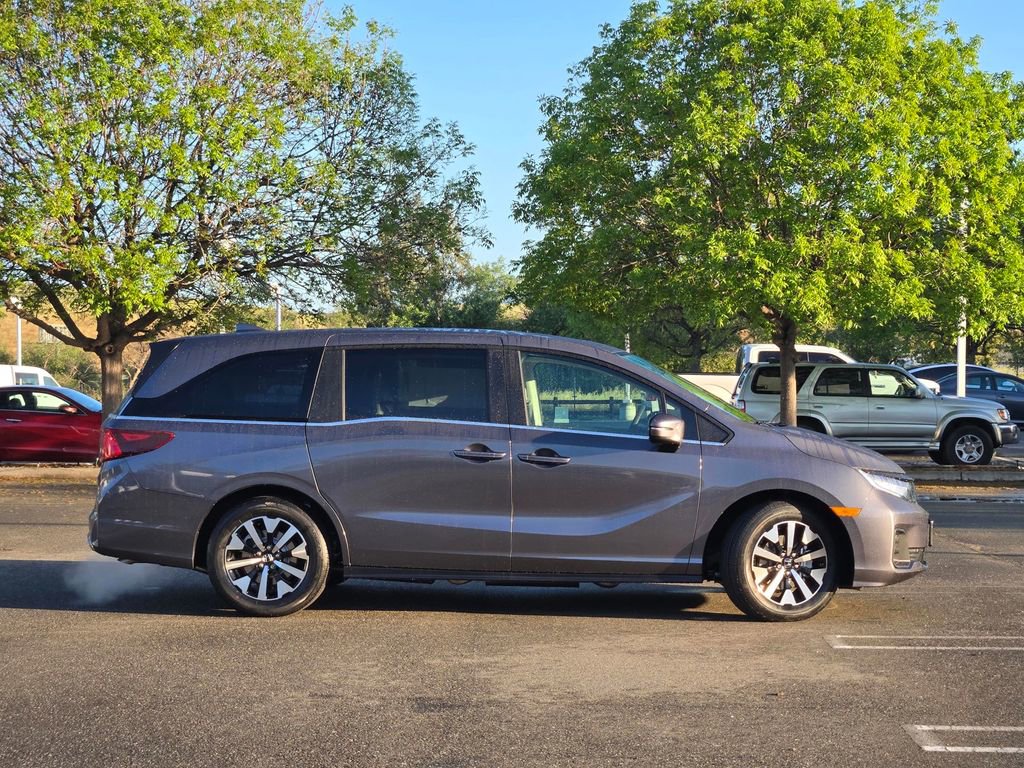 New 2026 Honda Odyssey EX-L image 4