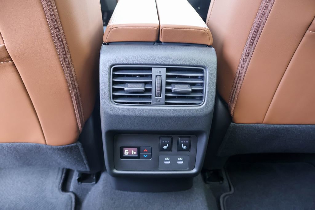 New 2026 Nissan Rogue Platinum image 17