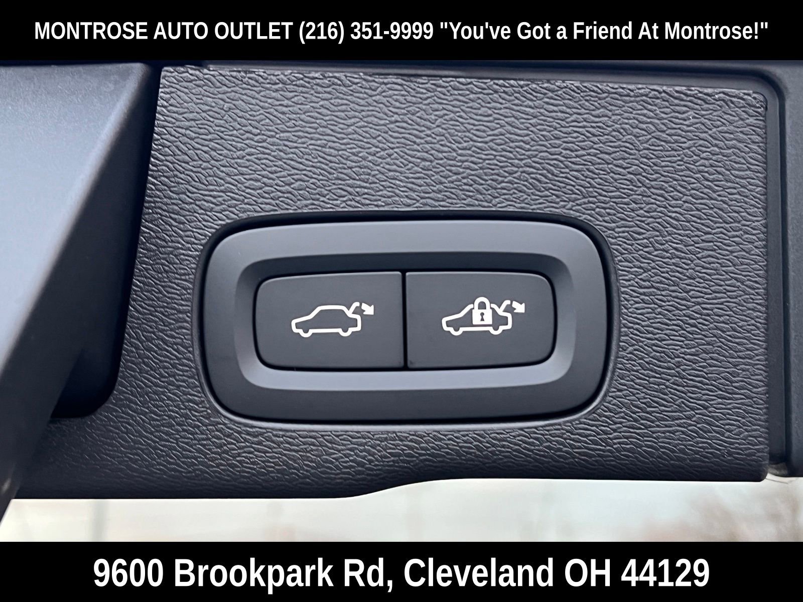 New 2026 Volvo XC60 B5 Plus w/ Protection Package Premier image 37