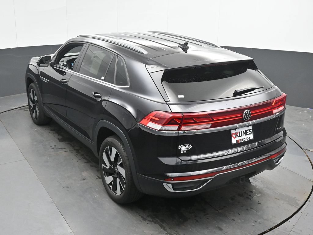 Used 2024 Volkswagen Atlas Cross Sport SE AWD/4WD image 37