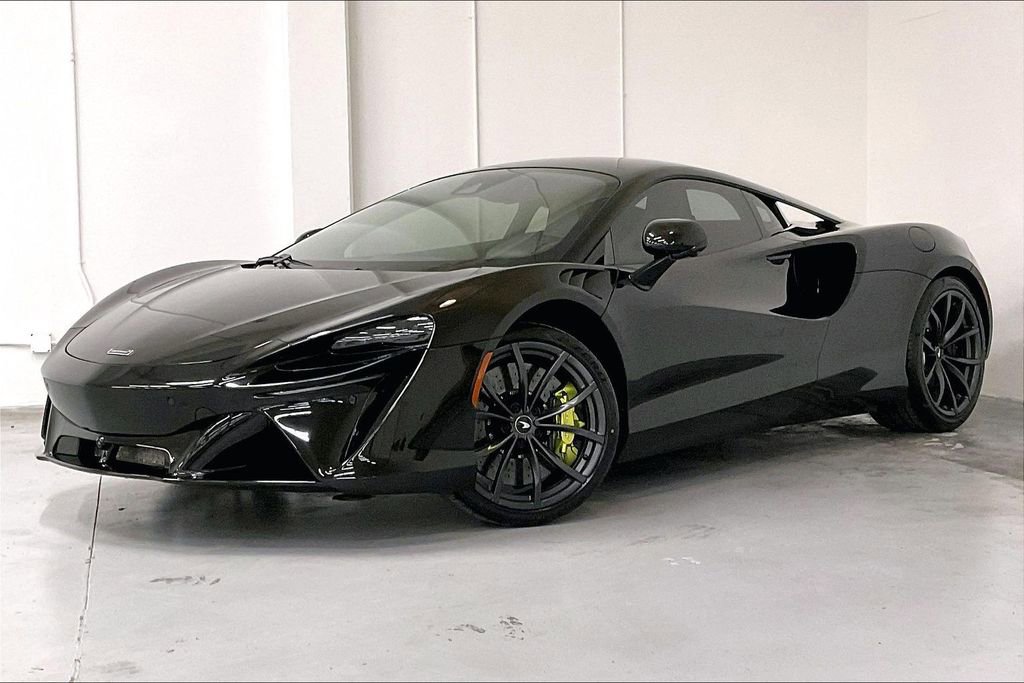 Used 2023 McLaren Artura image 3