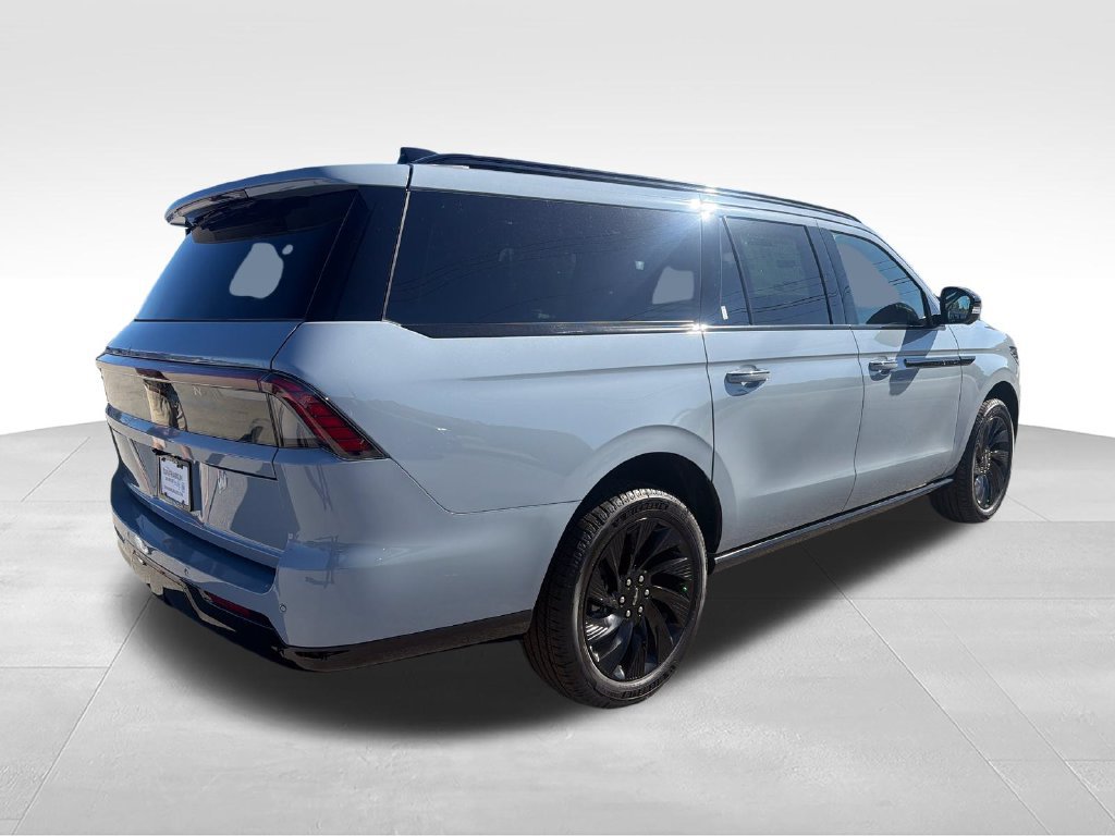 New 2027 Lincoln Navigator L Reserve w/ Jet Appearance Package AWD/4WD image 5