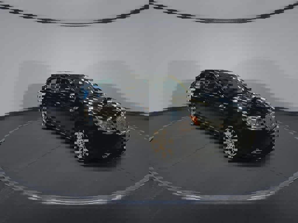 Used 2010 Buick LaCrosse CXL image 4