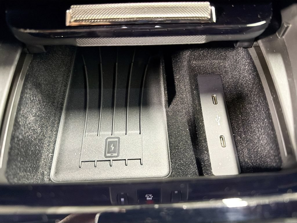 Used 2025 Porsche Cayenne Turbo AWD/4WD image 31