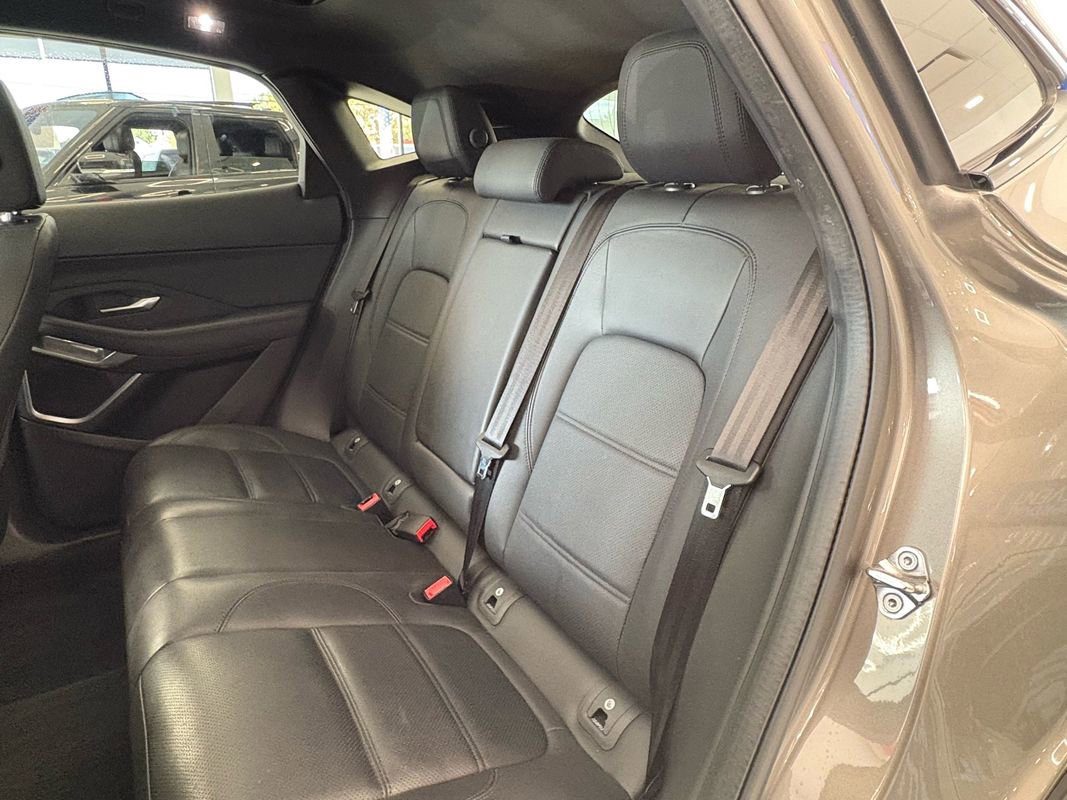 Used 2022 Jaguar E-PACE SE image 21