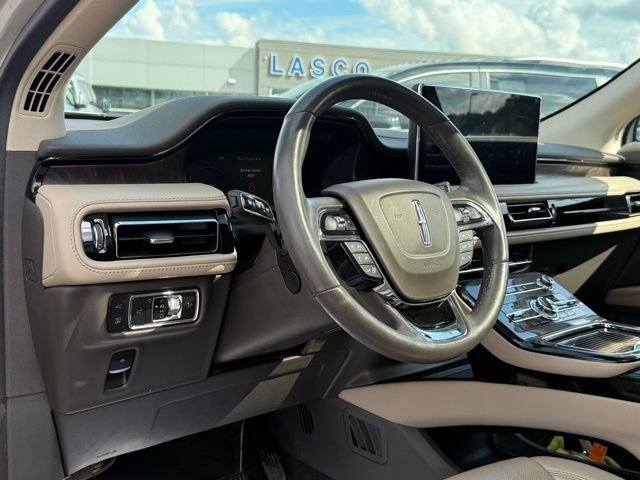 Used 2022 Lincoln Nautilus Reserve w/ Equipment Group 201A image 16