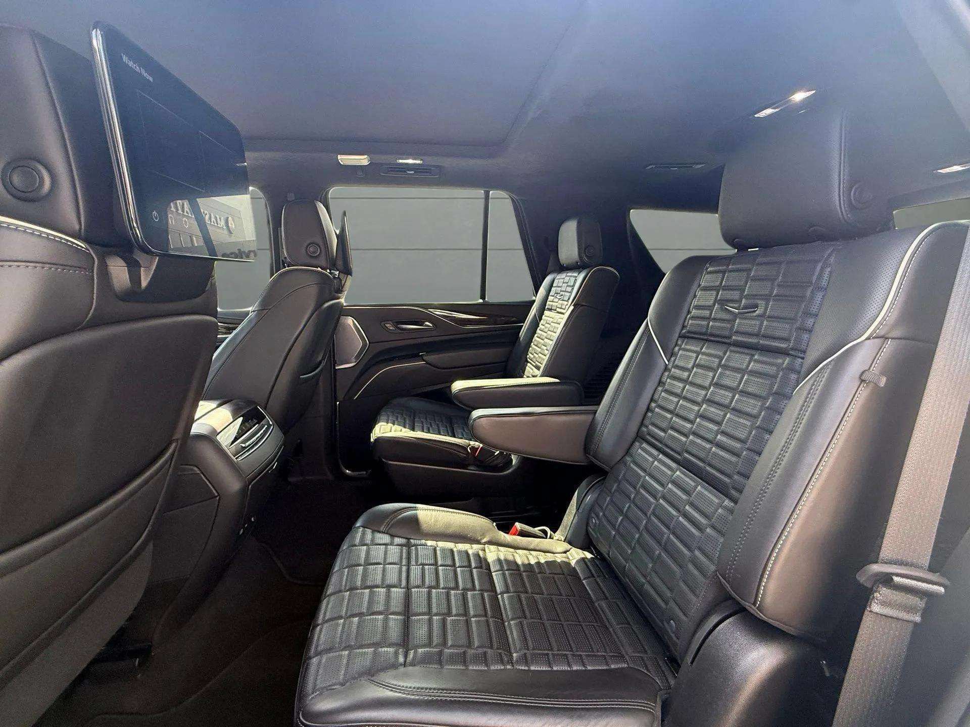 Used 2023 Cadillac Escalade Sport Platinum RWD image 32