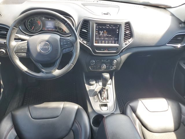 Used 2019 Jeep Cherokee Trailhawk w/ Comfort & Convenience Group AWD/4WD image 13