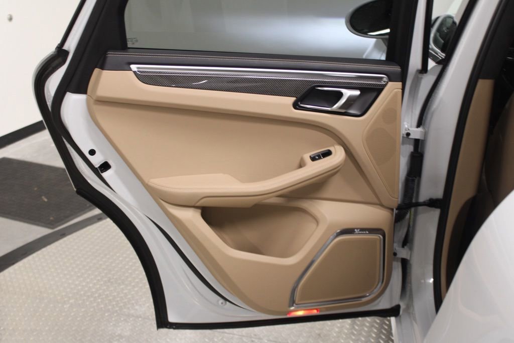 Used 2020 Porsche Macan GTS image 32