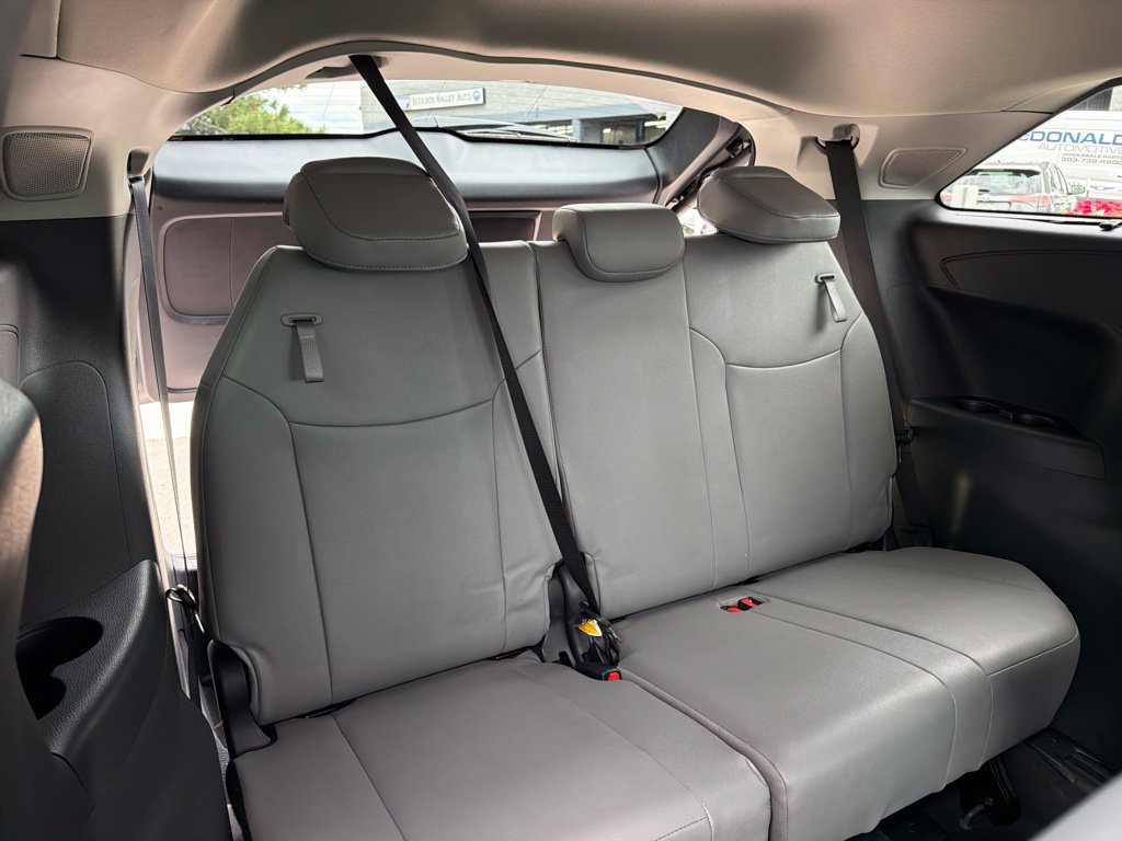Used 2026 Toyota Sienna XLE AWD/4WD image 16