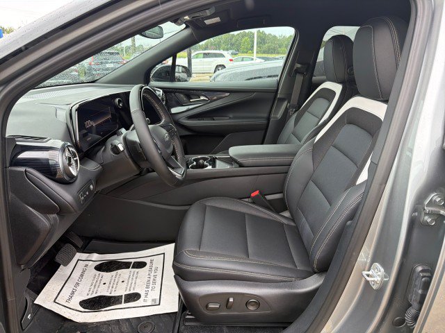 Used 2026 Chevrolet Blazer EV LT w/ Super Cruise Package FWD image 4