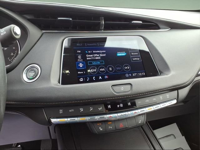 Used 2023 Cadillac XT4 Luxury w/ Cold Weather Package image 19