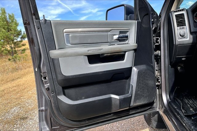 Used 2014 RAM 1500 Classic SLT AWD/4WD image 20