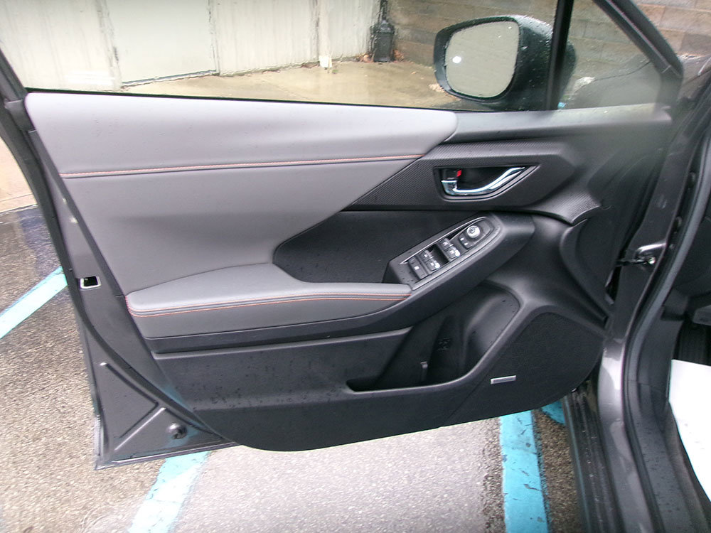 Used 2024 Subaru Crosstrek 2.5i Limited w/ Crosstrek Mirror Package AWD/4WD image 16