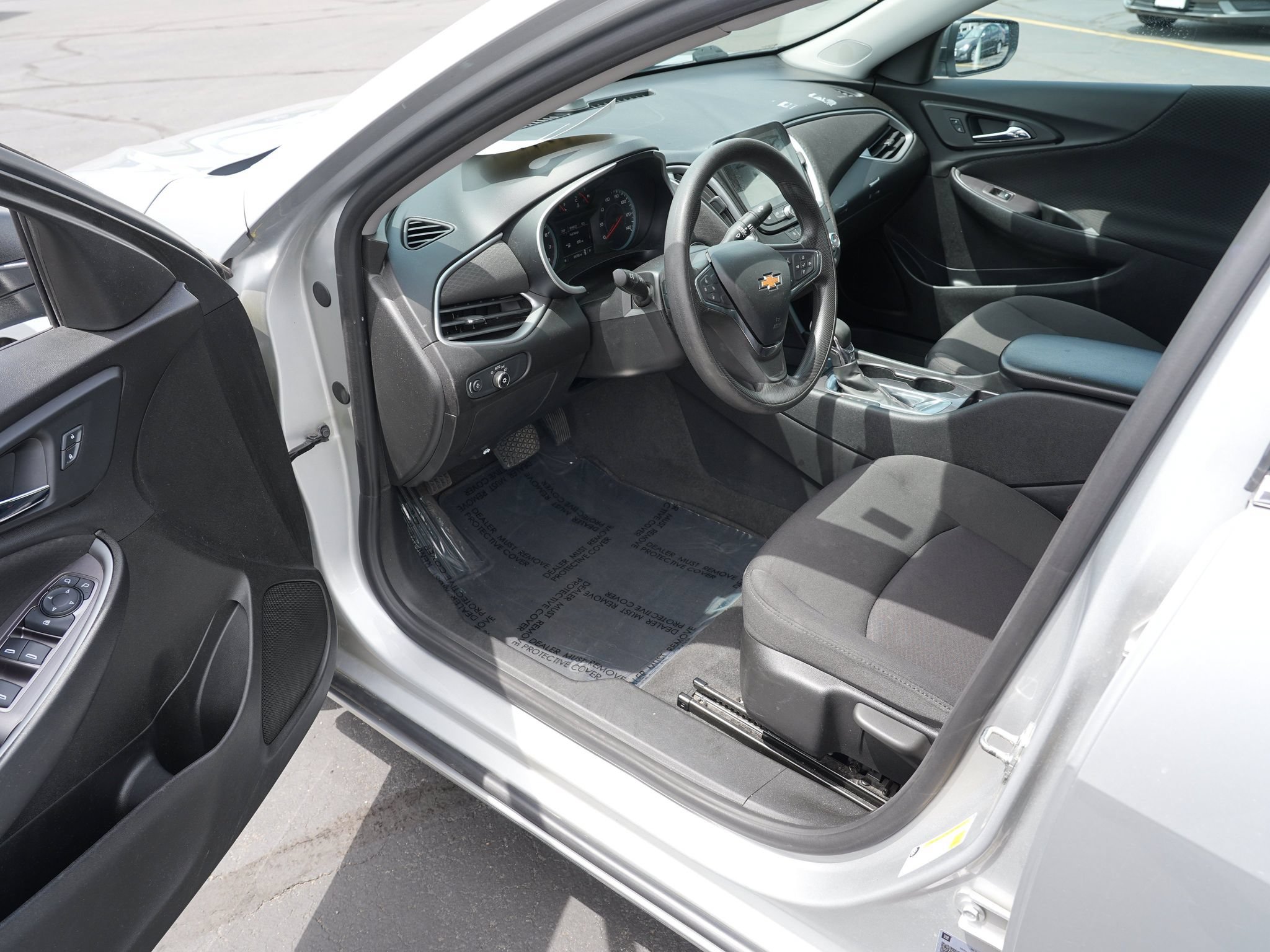Used 2021 Chevrolet Malibu LS FWD image 14