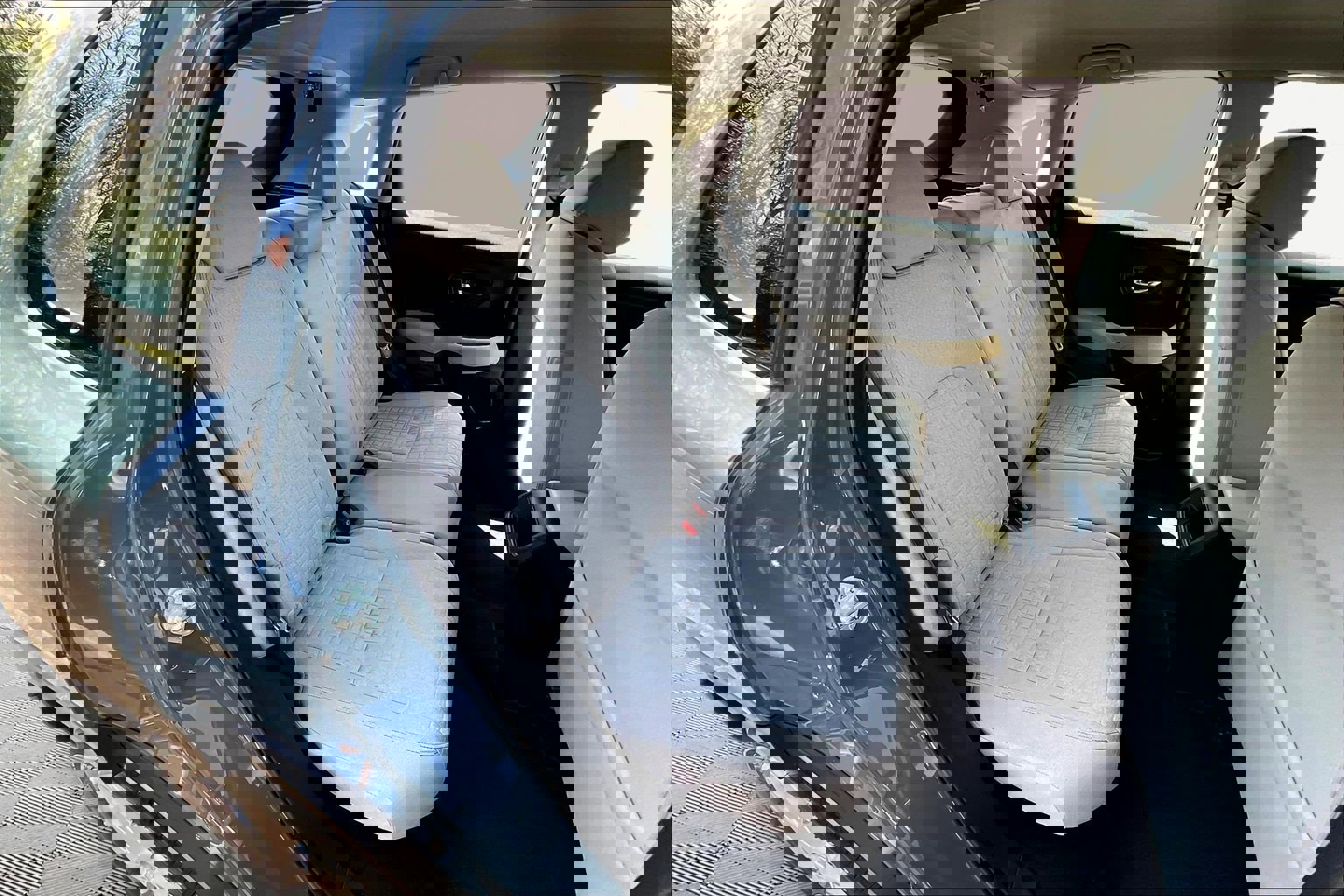 Used 2023 Honda HR-V LX image 25