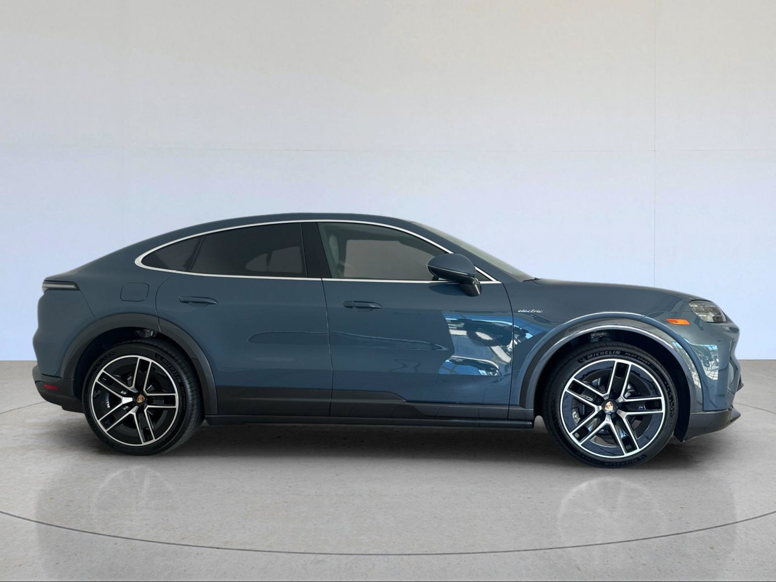 New 2026 Porsche Cayenne Electric Coupe AWD/4WD image 9
