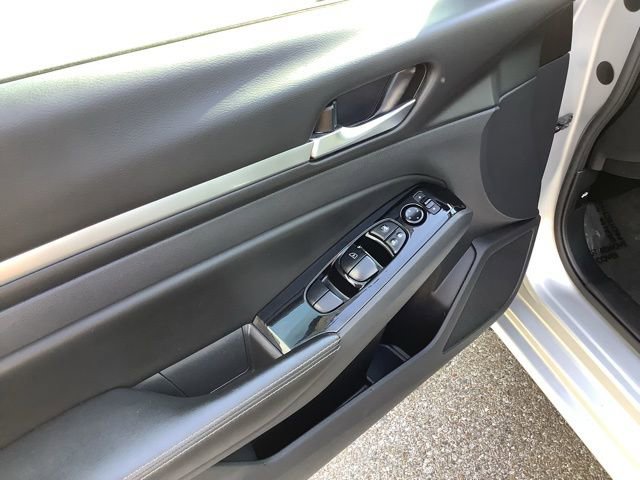 Used 2023 Nissan Altima 2.5 SV image 19