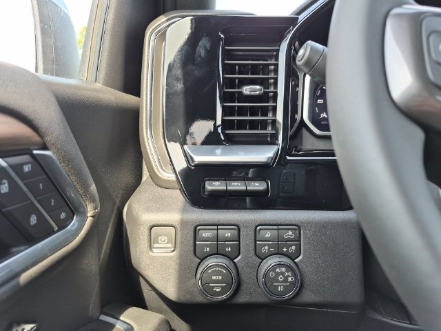 New 2026 Chevrolet Silverado 1500 High Country w/ High Country Premium Package AWD/4WD image 20