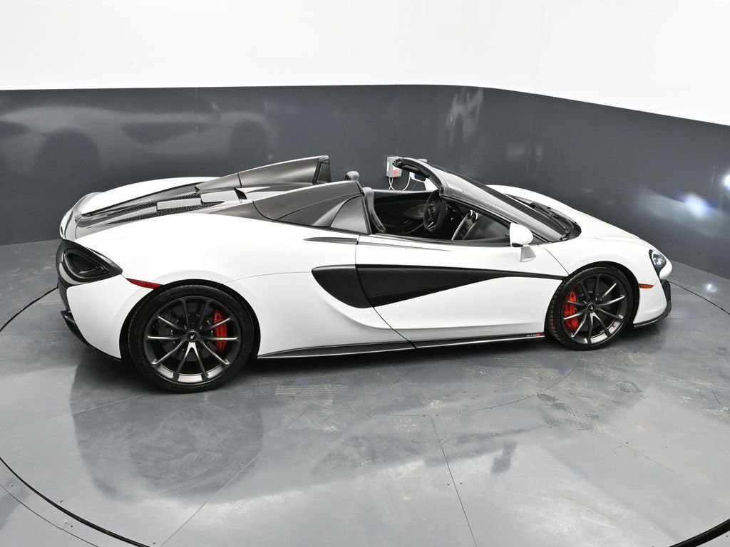 Used 2019 McLaren 570S Spider image 40