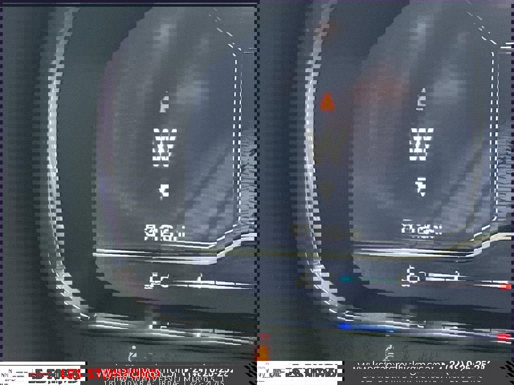 Used 2023 GMC Yukon XL SLT AWD/4WD image 24