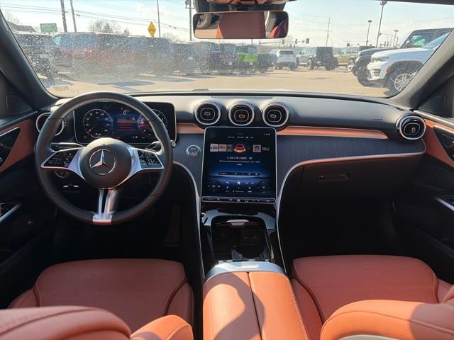 Used 2025 Mercedes-Benz C 300 4MATIC Sedan image 15