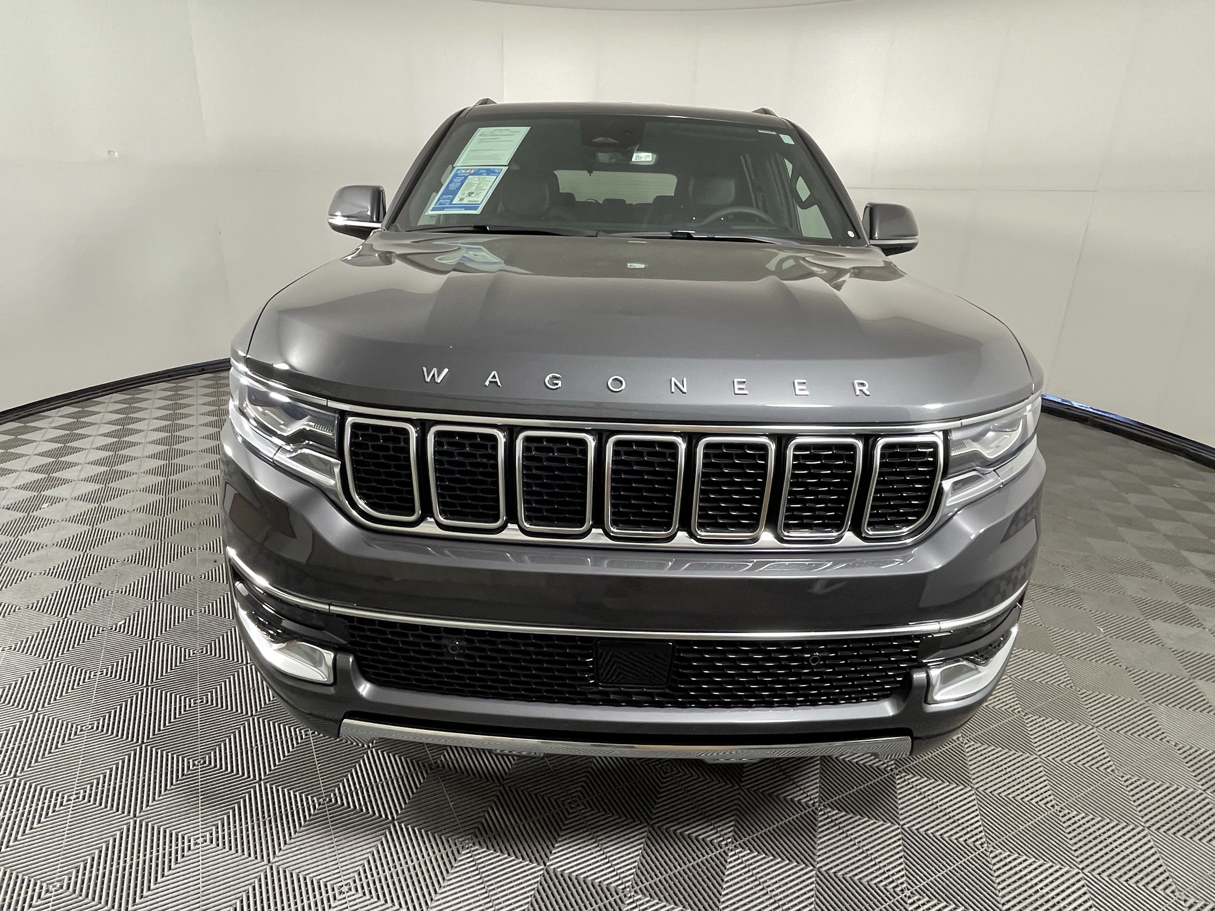 Used 2022 Jeep Wagoneer Series III w/ Flexible Seating Group AWD/4WD image 8