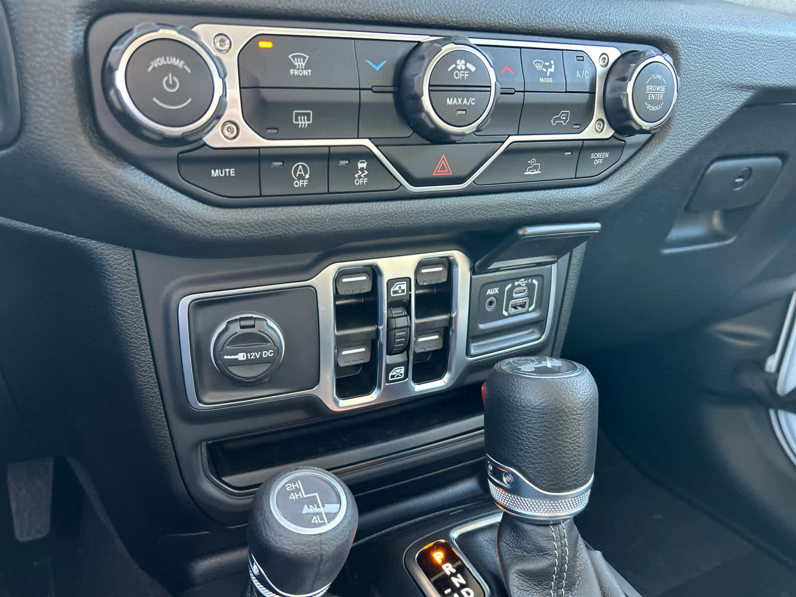 New 2025 Jeep Wrangler Sport S image 23