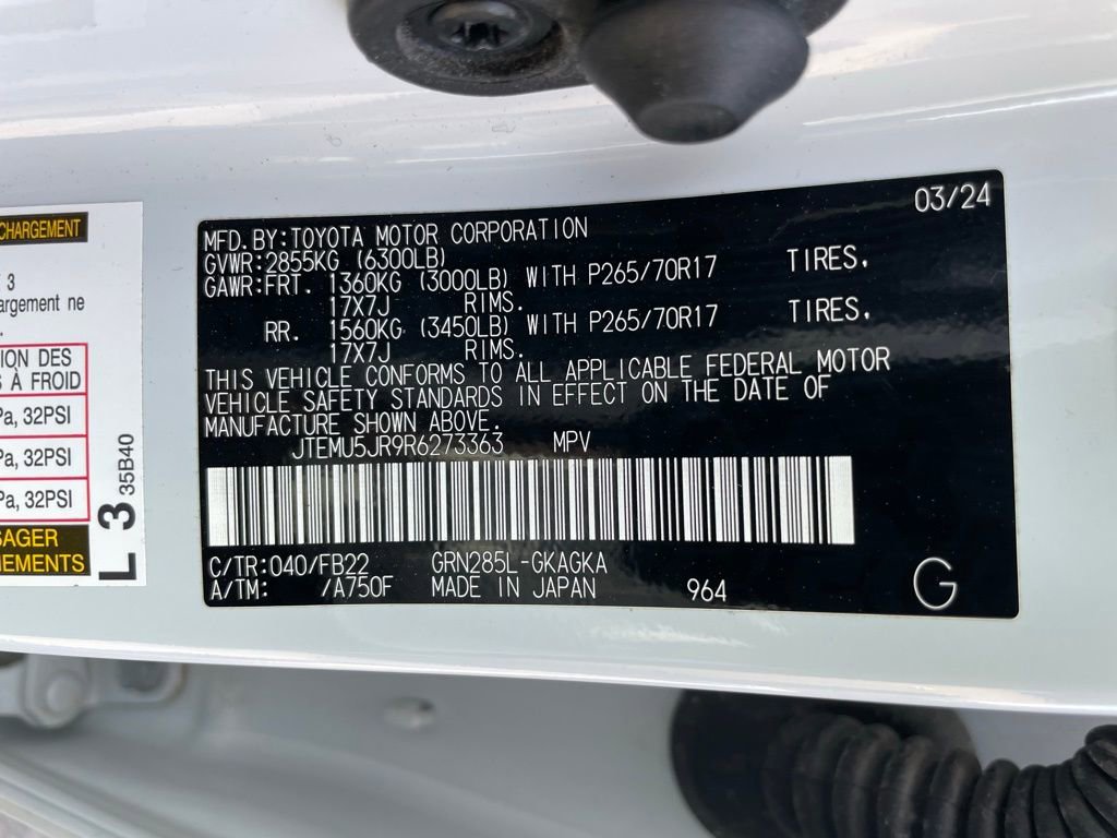 Used 2024 Toyota 4Runner SR5 image 33