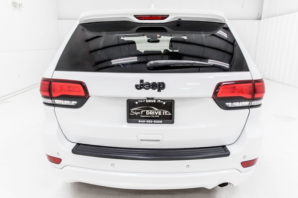 Used 2020 Jeep Grand Cherokee Altitude RWD image 6