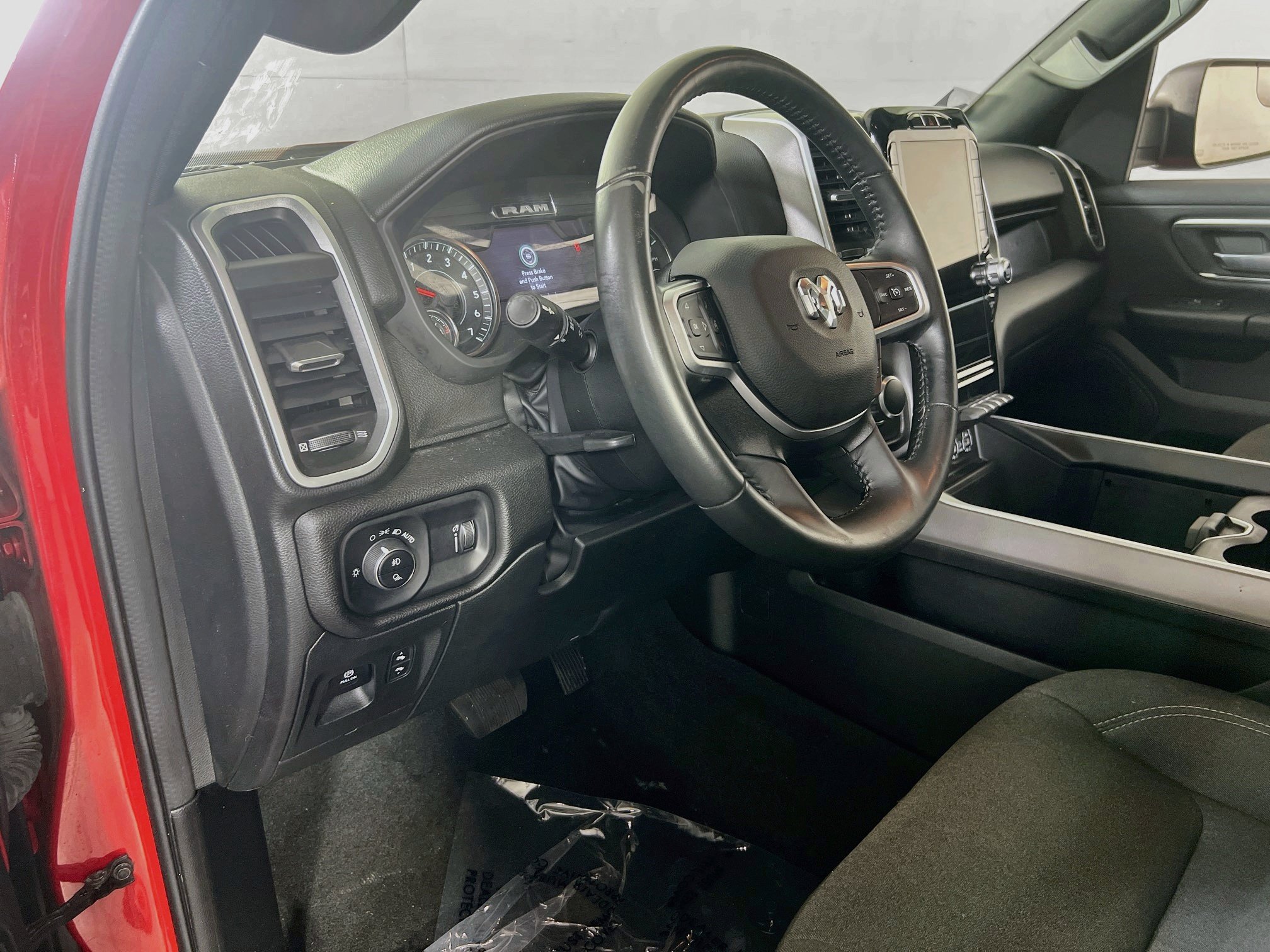 Used 2023 RAM 1500 Big Horn AWD/4WD image 9