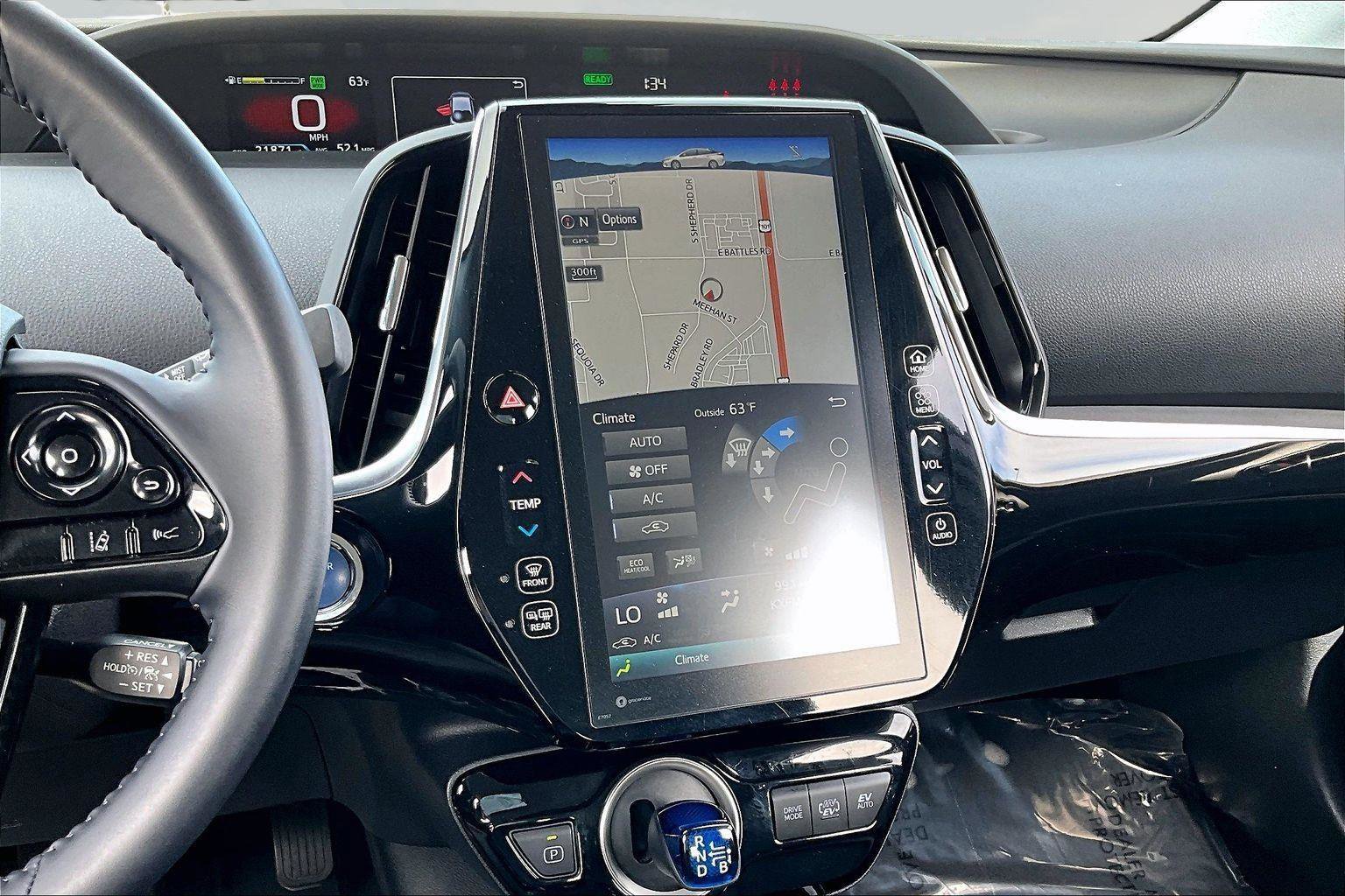 Used 2022 Toyota Prius Prime XLE image 6