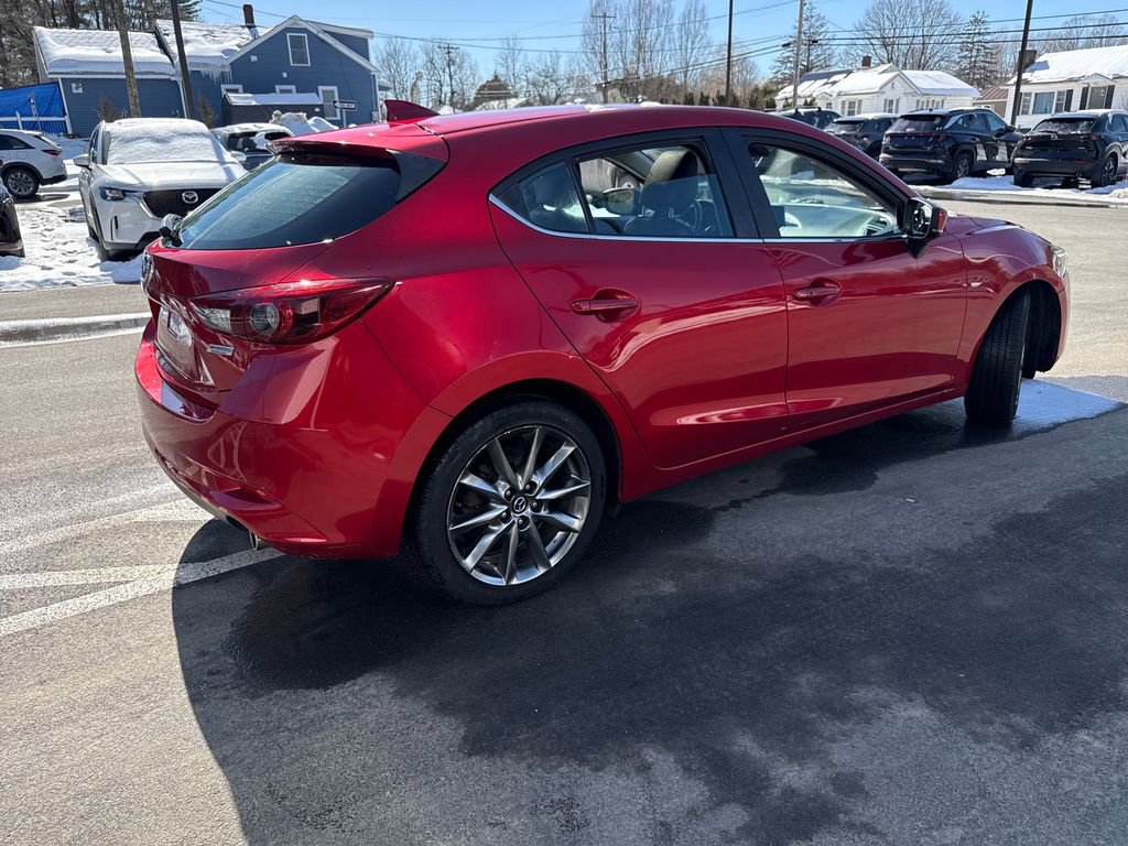 Used 2018 MAZDA MAZDA3 Grand Touring image 5