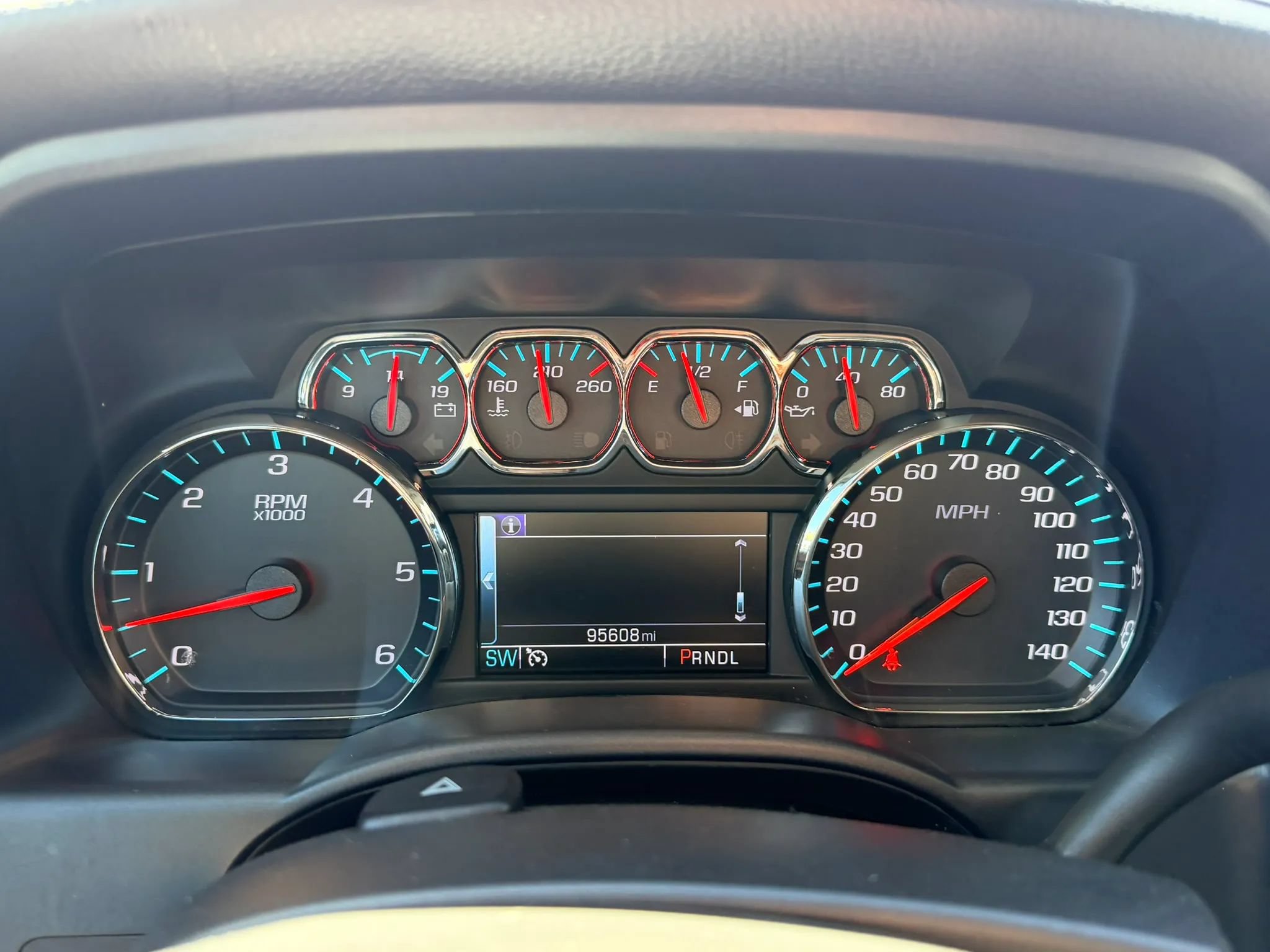 Used 2018 GMC Sierra 1500 SLT w/ SLT Premium Package AWD/4WD image 16