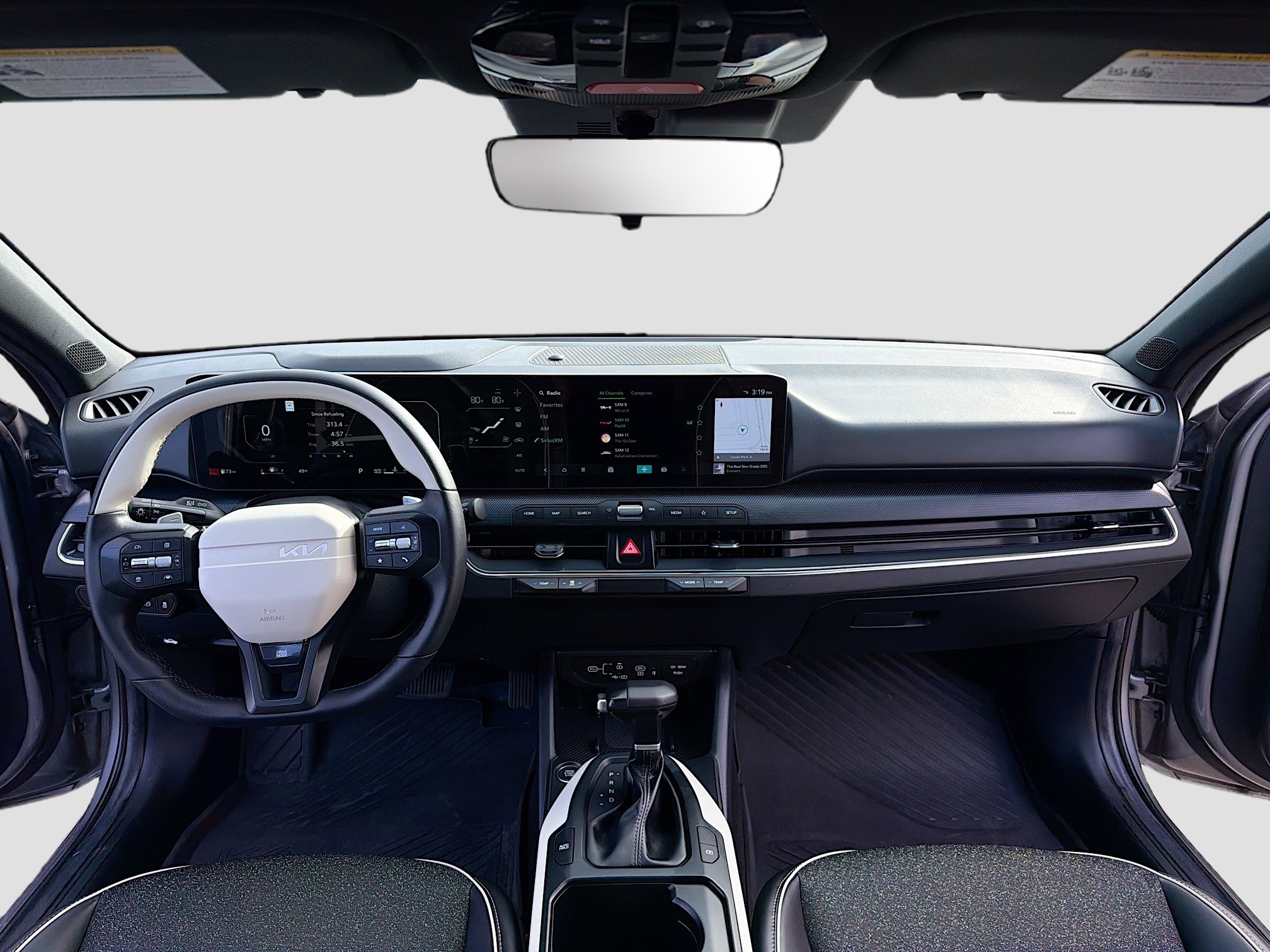 Used 2025 Kia K4 GT-Line w/ GT-Line Sunroof Package image 3