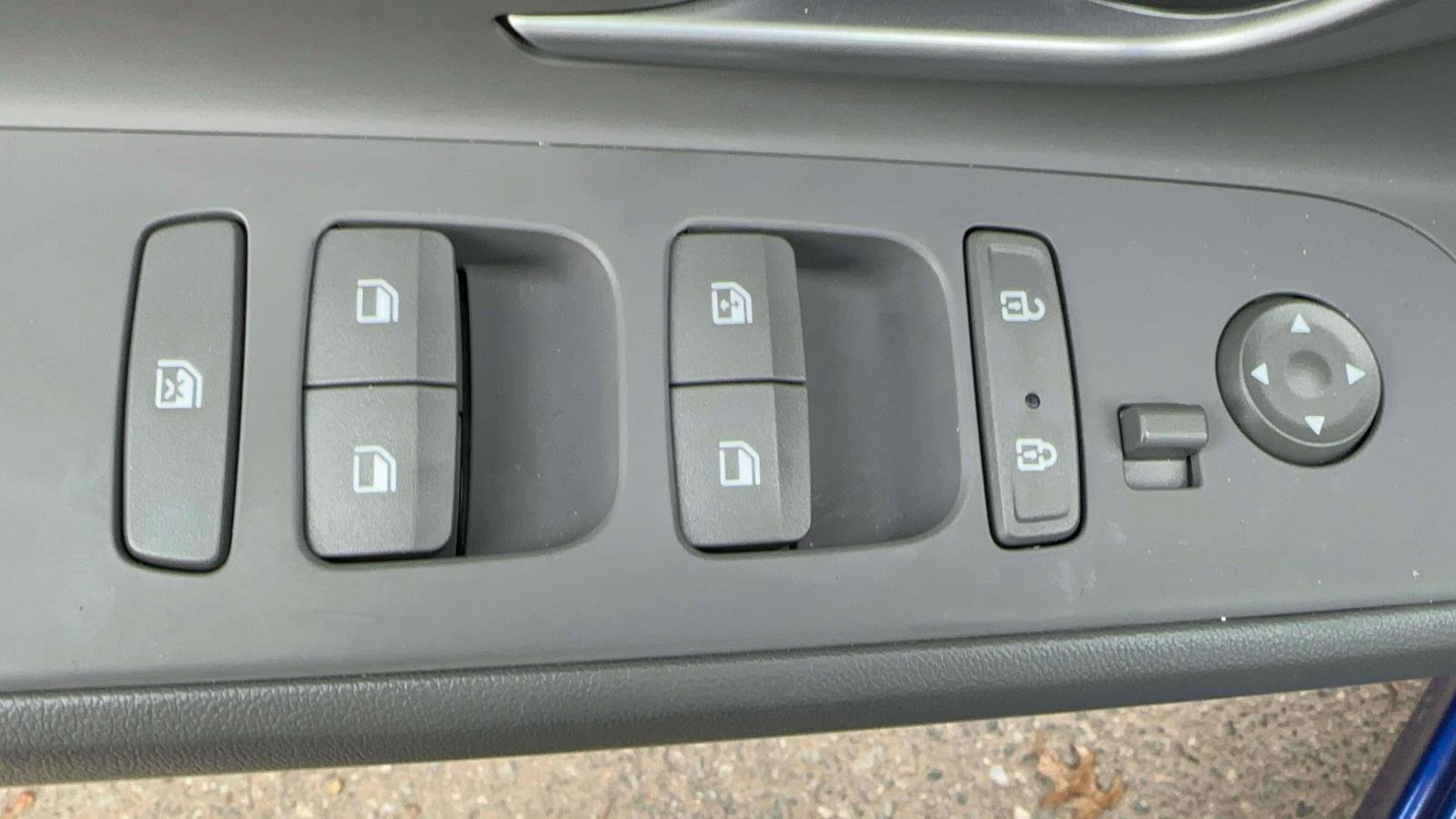 Used 2023 Hyundai Elantra Blue w/ Cargo Package image 13