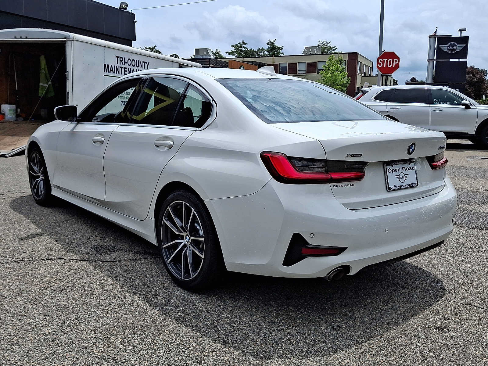 Used 2021 BMW 330i xDrive Sedan w/ Premium Package AWD/4WD image 4
