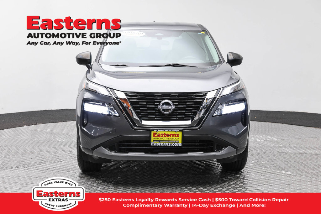Used 2023 Nissan Rogue S AWD/4WD image 3