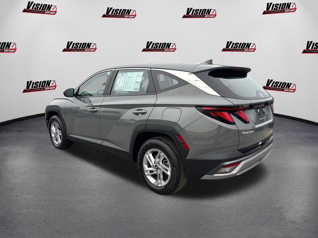 Certified 2025 Hyundai Tucson SE image 7