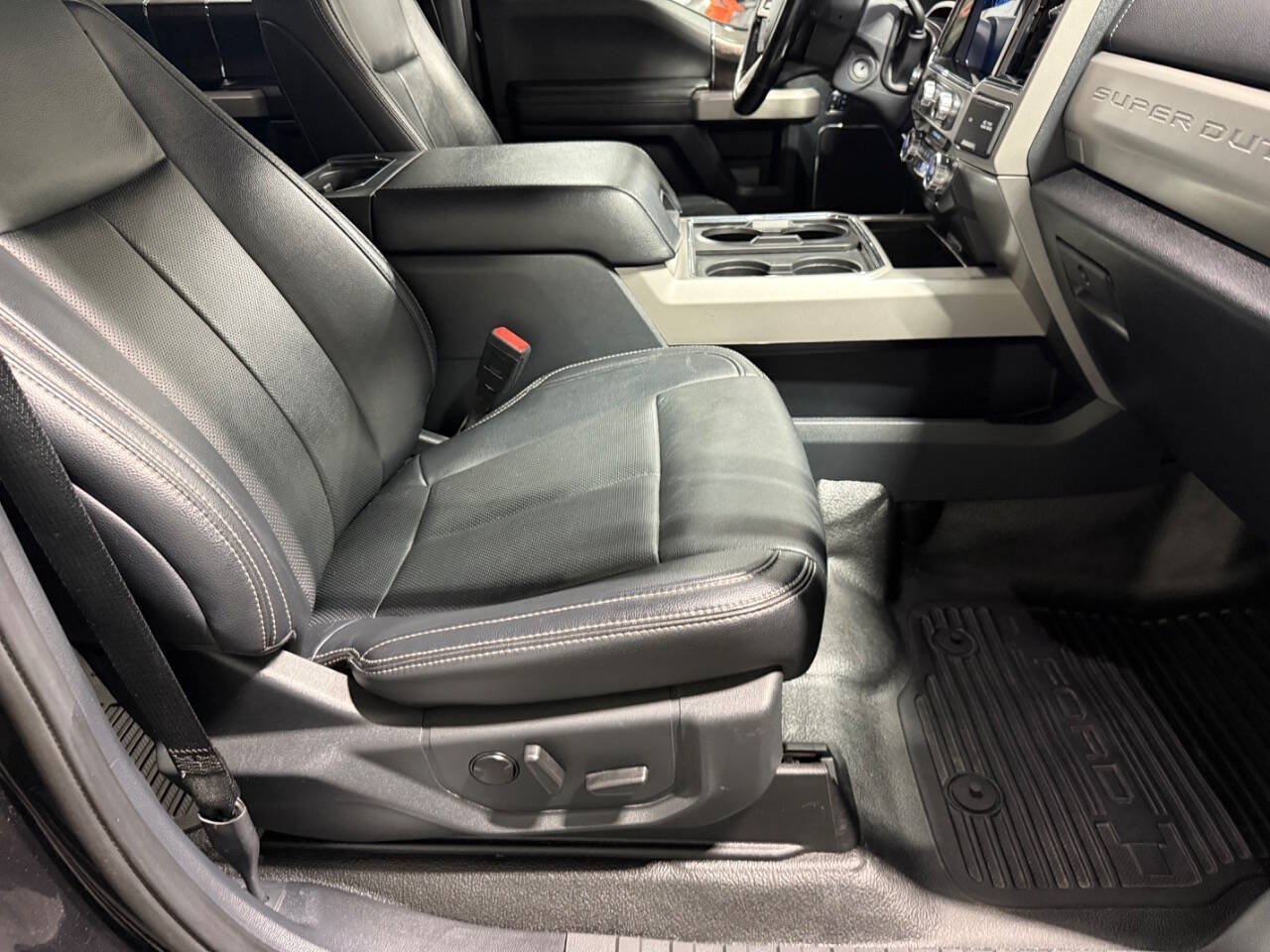 Used 2022 Ford F350 Lariat AWD/4WD image 18