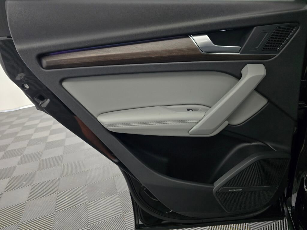 Certified 2025 Audi Q5 2.0T Premium Plus w/ Premium Plus Package image 21