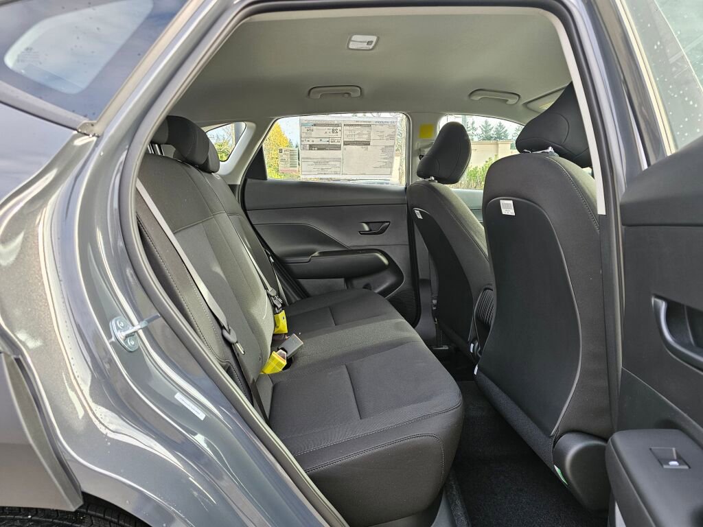 New 2026 Hyundai Kona SE image 12
