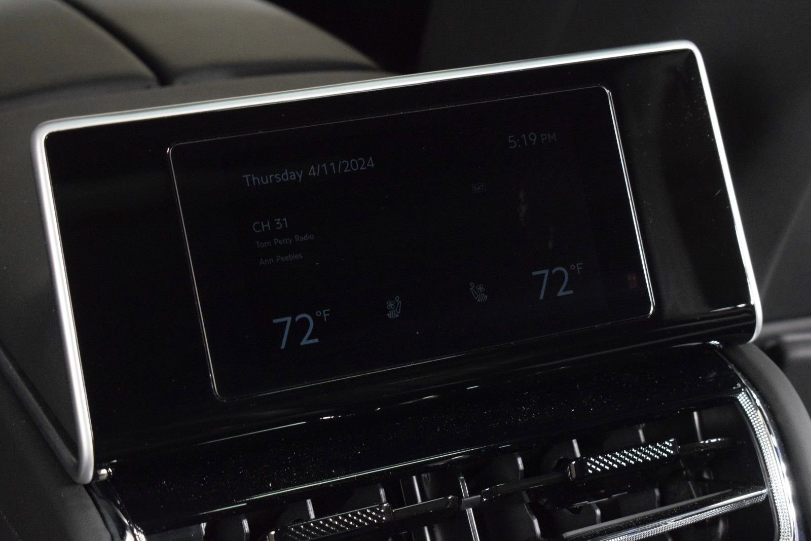 New 2024 Bentley Bentayga Extended Wheelbase image 22