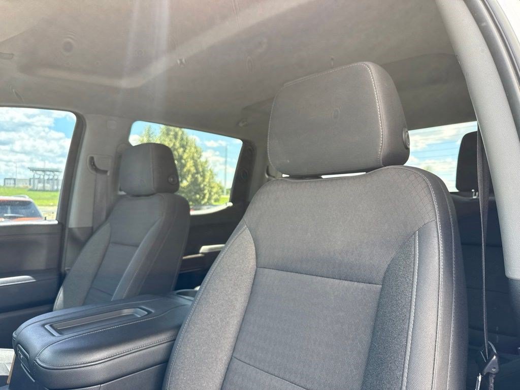 Used 2019 Chevrolet Silverado 1500 RST w/ True North Edition AWD/4WD image 9