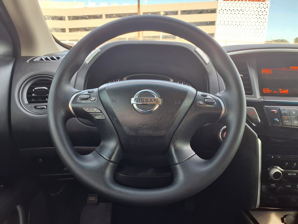 Used 2014 Nissan Pathfinder S image 12