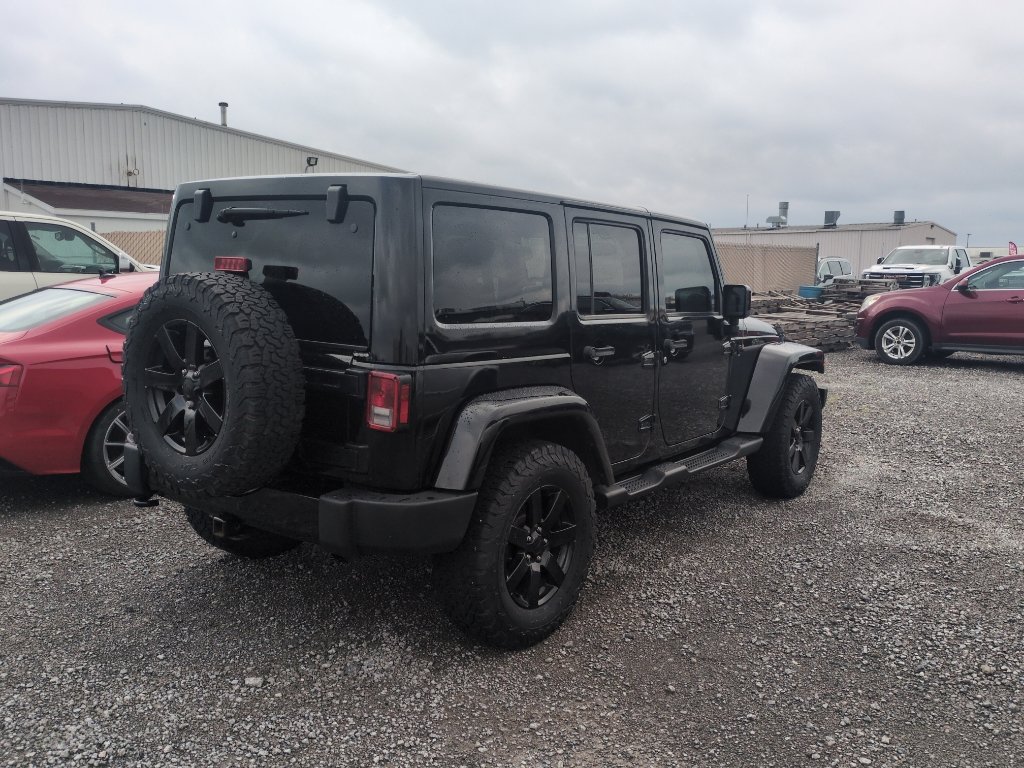 Used 2014 Jeep Wrangler Altitude AWD/4WD image 6