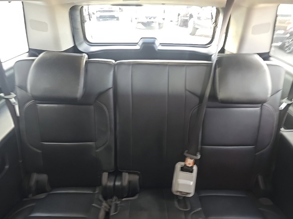 Used 2019 Chevrolet Suburban LT image 17